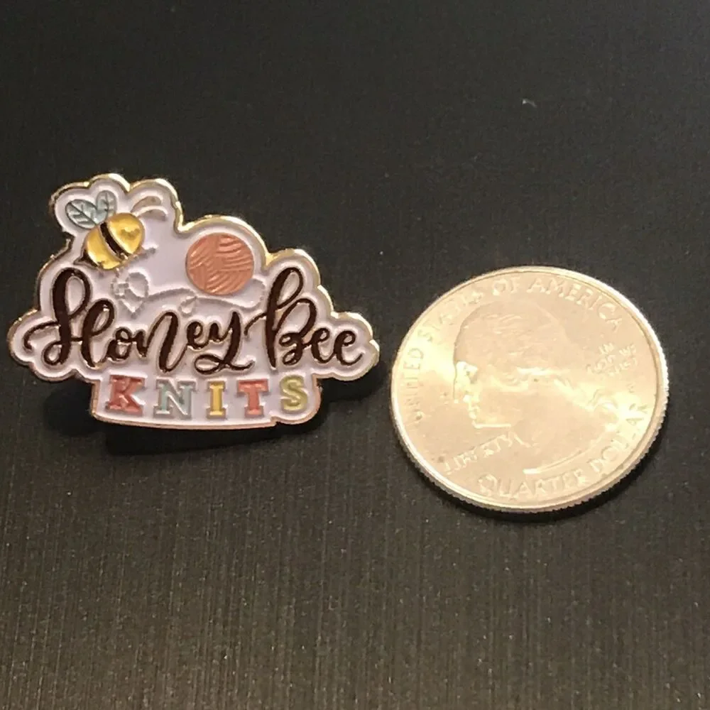 Honey Bee Knits Enamel Pin Brooch Gold Tone Vintage Bee Yarn Crafting Hobbyist